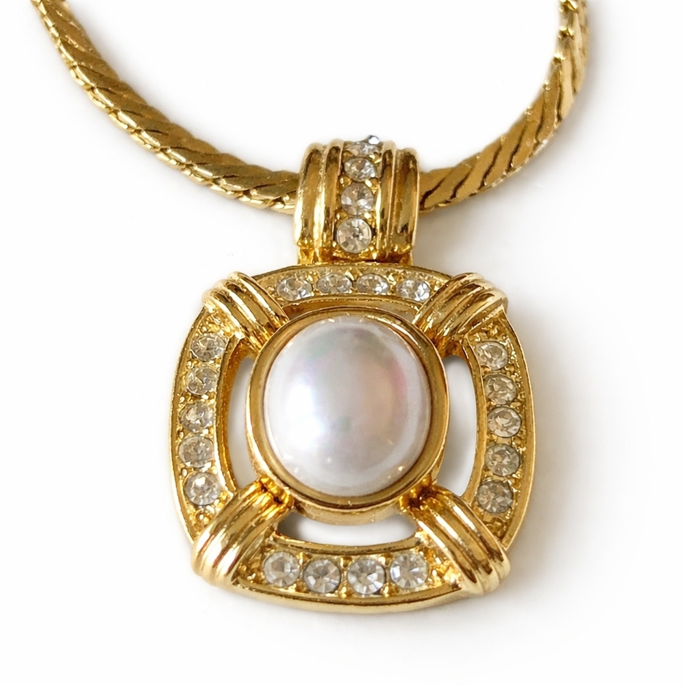 Vintage Christian Dior Pearl Crystal Pendant Necklace Gold Tone COA